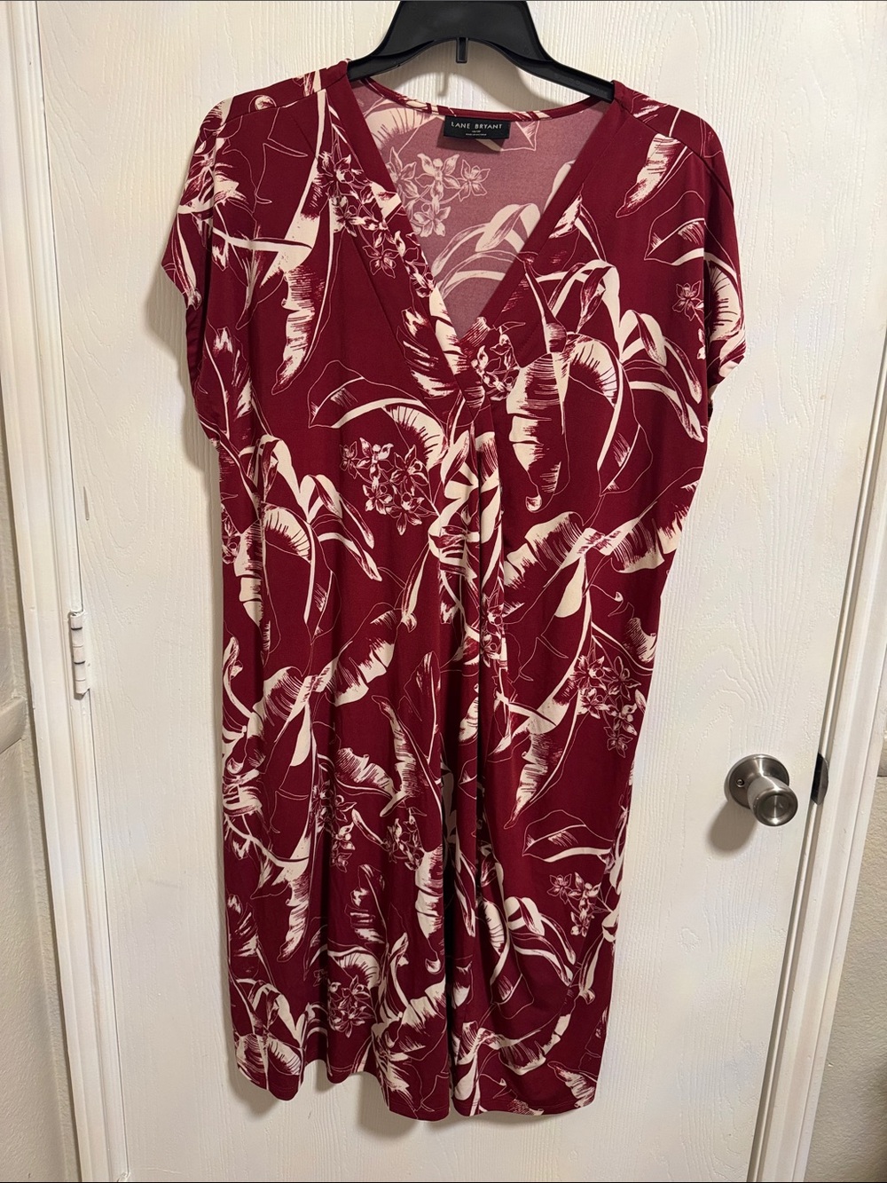 Lane Bryant Midi Short Sleeve V-Neck Red Floral Pull Over Dress Women’s 18/20